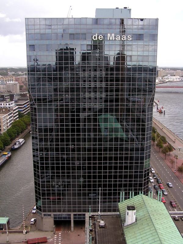 Ministerie verkeer en waterstaat 'De Maas' Rotterdam